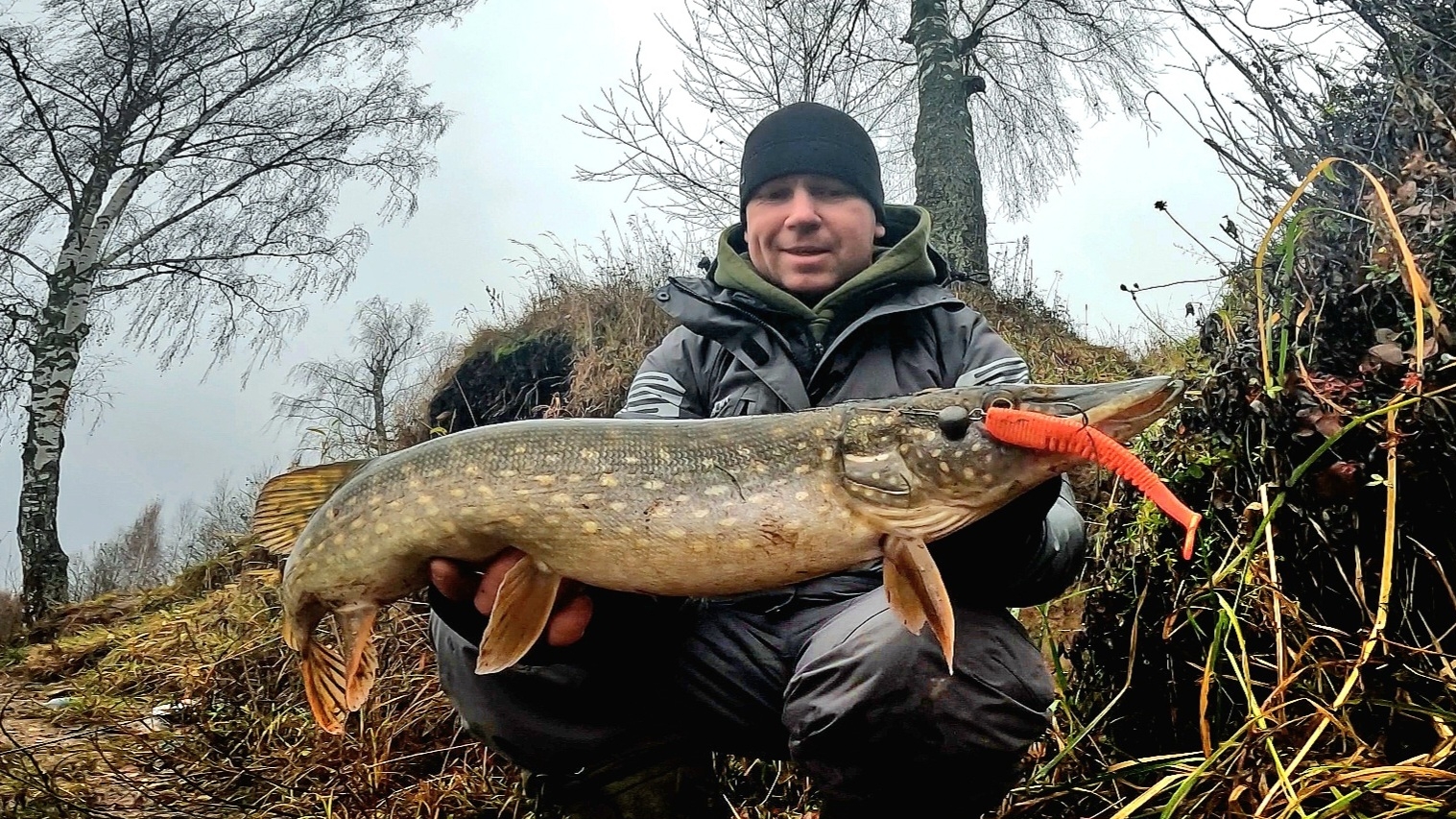 ОСЕННЯЯ РЫБАЛКА НА ЩУКУ 2025. Как и на что ловить щуку осенью? Спиннинг, Джиг, Воблер.