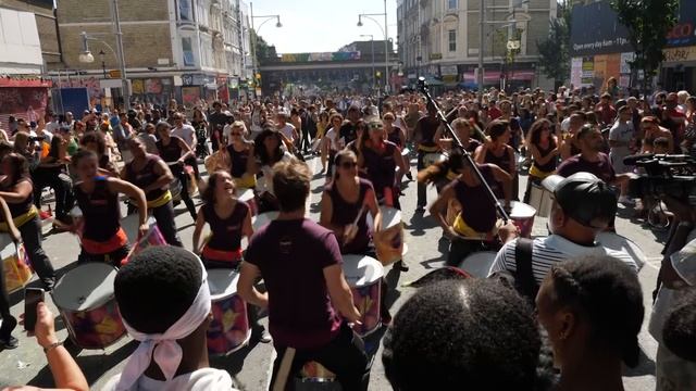 Go Getter 4 Unit 5 Get Culture! The Notting Hill Carnival смотреть онлайн