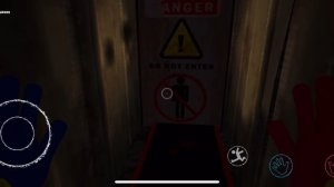 Играю в Poppy play time 1 глава на телефоне можно сказать финал