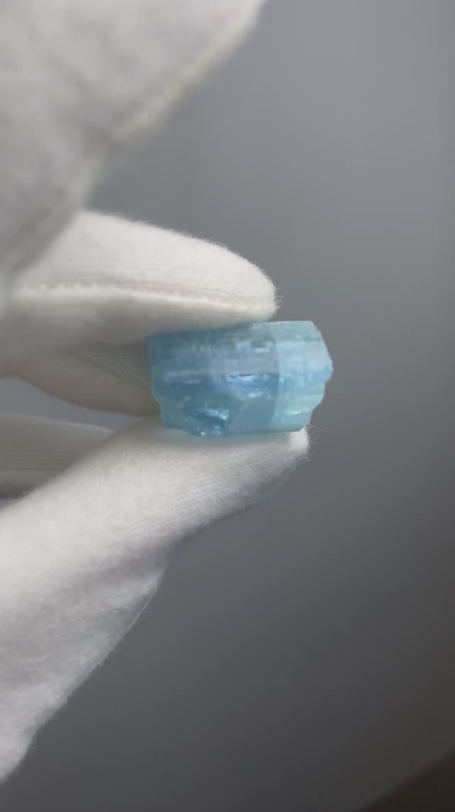 Аквамарин кристалл