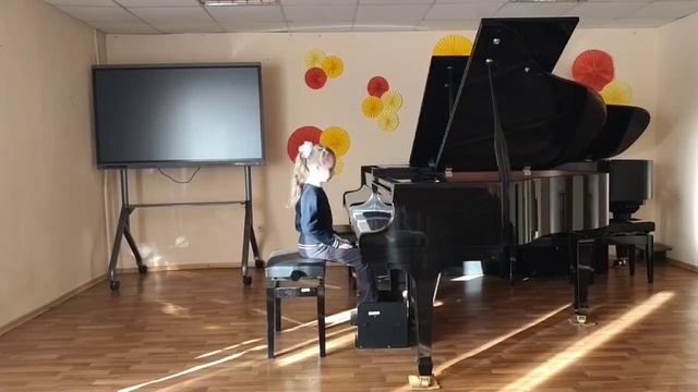 Играет Вера Ландина