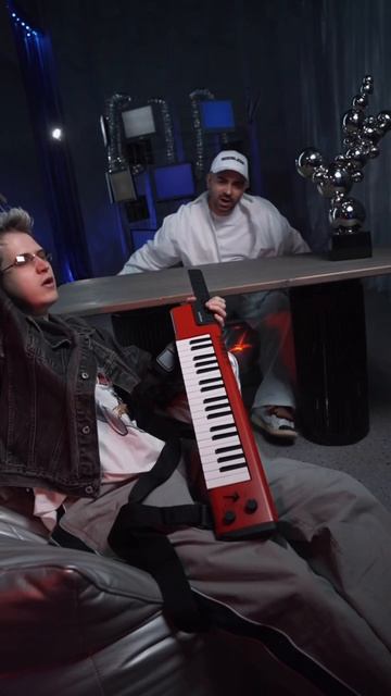 Пиши любимую строчку из «Звонкий смех» 🎶 #музыка #творчество #песни смотреть онлайн