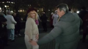 Весёлый дед....... 07.11.25 Гомель парк Луначарского 🥰💫