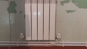 Доделал пластиковое отопление . Осталось только подсоединить котёл к отоплению .