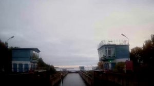 По Беломор-каналу в  Онежское озеро