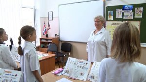 В школе №5 г. Туапсе английский язык преподает Тамара МоряшОва - Почетный работник образования РФ