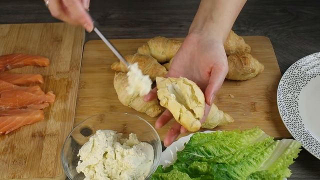 КРУАССАНЫ из слоёного теста с Сёмгой Творожным сыром Вкусная замена бутербродов на праздничном столе смотреть онлайн