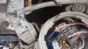 ЗАМЕНА ЛАМПОЧКИ ГАБАРИТНЫХ ОГНЕЙ Kia Spektra