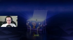 Открыл 100 мистических контейнеров в Tanks Blitz