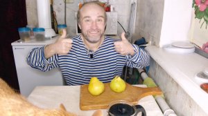 на завтрак с Рыжулей 2 груши. вроде можно скушать. мукбанг. обжор. еда на камеру. диета. шизофрения.