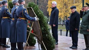 Собянин возложил венки к Могиле Неизвестного Солдата