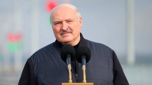 Александр Лукашенко поздравил граждан с Днем Октябрьской революции
