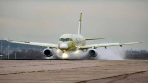 Полностью импортозамещенный SJ-100 успешно прошел испытания водой