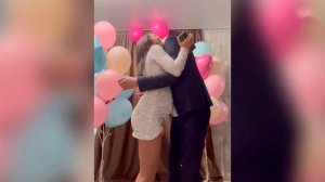 Беременная жена бойца ВС РФ приехала под Константиновку, чтобы сообщить пол ребенка