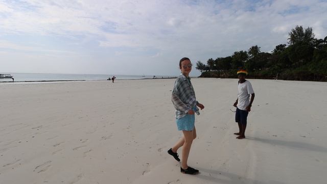 🇰🇪 Прогулка по пляжу Diani Beach в Кении 🌴#kenya #africa #dianibeach #travel #vacation # love