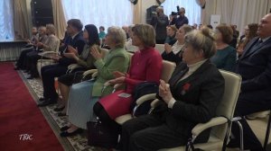 Губернатор Владимир Мазур вручил госнаграды жителям Томской области.