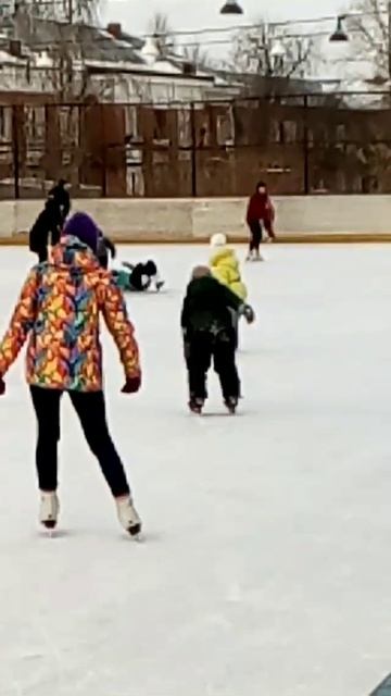 Летом на лыжах?! смотреть онлайн