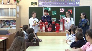 Как укротить огонь? Курские школьники приняли участие в пожарном квесте