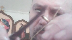 Исполняю послушание в Православном храме - подрезаю фитили лампад.