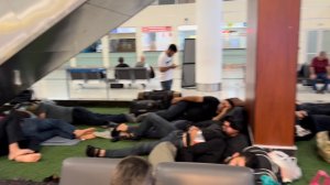 Международный аэропорт в Тбилиси - сонное 😴 царство!