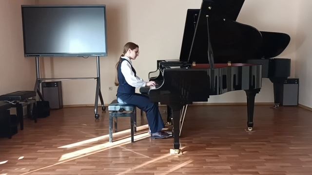 Играет Елизавета Овсяникова