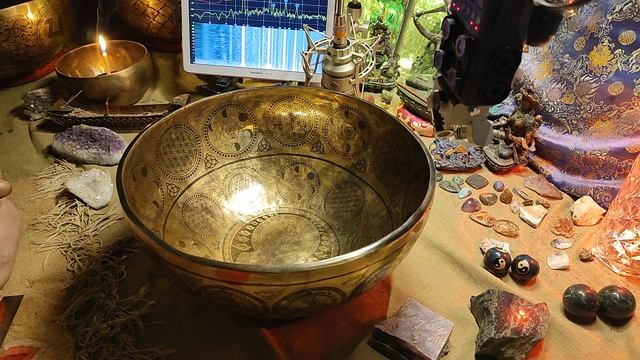 36см.    Фа 85 258 498 797 1148 гц.,   5.3 кг.