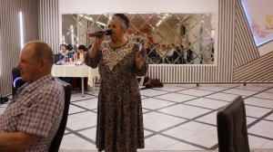 пойте вместе с Полиной Тарховой