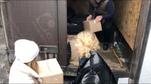 Несколько коробок со сладкой продукцией доставят из Тюмени в зону проведения СВО