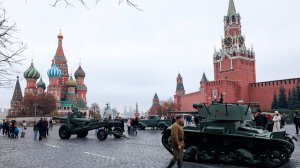 Музей под открытым небом открылся на Красной площади в честь 84-летия военного парада