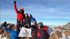 Учебное отделение Горной школы Клуба 7 Вершин совершило успешное восхождение на пик Амандельды