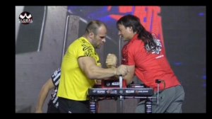 Девон Ларат vs Денис Цыпленков!