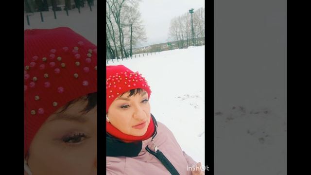 Наш стадион весь в снегу. Моя пробежка активно продолжается ⛹️♀️