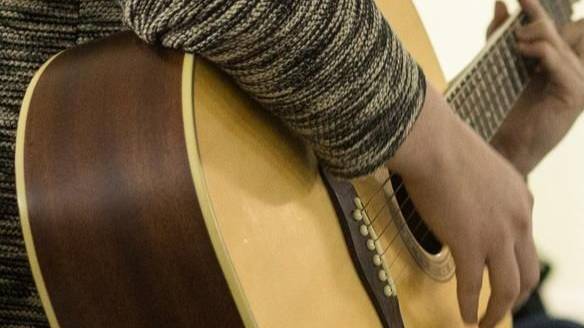 Молодежь Кемниц 1 (пение под гитару) смотреть онлайн