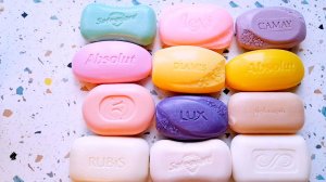 АСМР ШУРШАНИЕ. РАСКЛАДЫВАЮ КРАСОЧНОЕ МЫЛО. ШЕЛЕСТ И ШУРШАНИЕ БУМАЖНЫХ ОБЕРТОК И УПАКОВКИ!