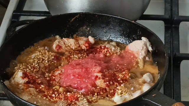 жарю мяско, взял соевое мясо (бомже-корм) приготовлю со свининой, можно ли будет отличить их на вкус смотреть онлайн