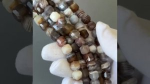 Агат Ботсвана куб ограненный 7,7-8,8 мм