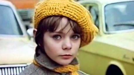 Нейросеть Алиса (ч.3) С днём рождения! 17 ноября 2079 г. смотреть онлайн