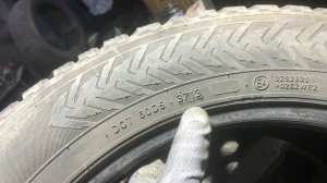 Шина б/у Nokian Tyres Hakkapeliitta 8 215/55 R17 98T