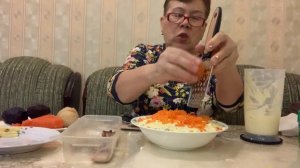 IMG_9392 Наделала салат, под шубой с домашним майонезом.