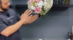 Наша ФИРМЕННАЯ КРУГЛАЯ УПАКОВКА БУКЕТА! Как НЕПРАВИЛЬНО / ПРАВИЛЬНО делать упаковку букета с тишью?