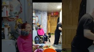 Вечерний эфир от 8.11.25 с кухни. Ждём гостей, готовим стол. Приехали друзья и племянница с парнем