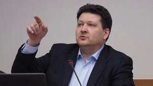 Дмитрий Олегович ДРОБНИЦКИЙ —  Американские горки. Движение по кругу почёта