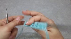 Этот узорПОНРАВИТСЯ ВСЕМ своей простотой и универсальностью. Эффектный узор для кардигана и шапок.