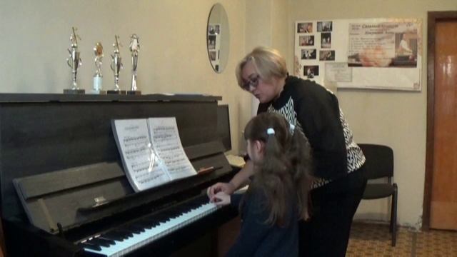Работа с начинающими пианистами в ДМШ