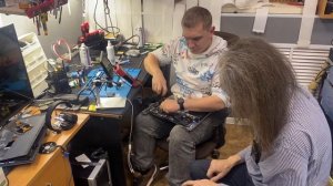 Стараемся изо всех сил в нашей мастерской микроэлектроники