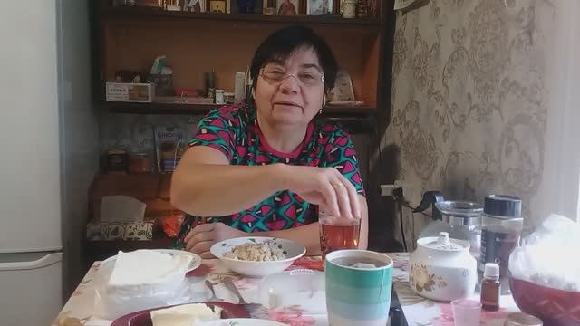 Жизнь в деревне : Завтрак на двоих. Дела житейские. Перестановка в спальне