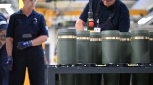 В НАТО хотят производить больше боеприпасов, чем в России