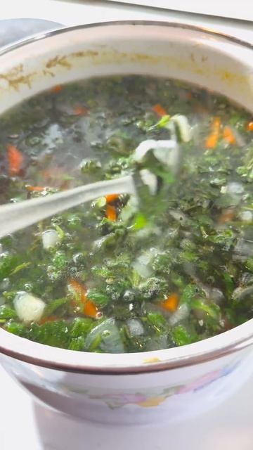 Мой супруг готовит самый вкусный рыбный суп со свежей крапивой #сербия #горы #природа #дарыприроды смотреть онлайн