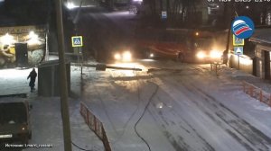 Водитель автобуса не справился с управлением и снёс опору ЛЭП
