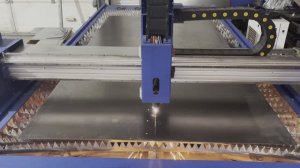 волоконный лазерный чпу для раскроя металла российского производства